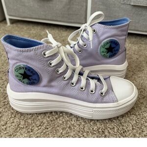Converse Women's Platform Sneakers - Light Purple sze 5.5